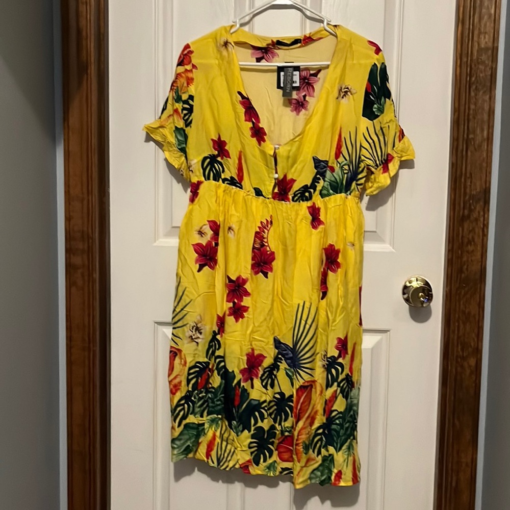 Summer dress by Reborn size 1X yellow